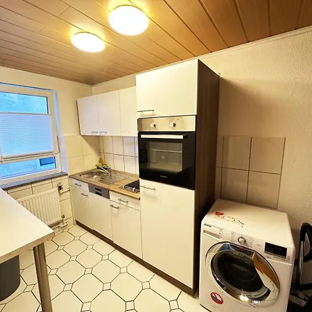 Worker Near Reutlingen Apartamento *