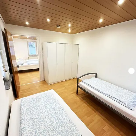 Worker Near Reutlingen Apartamento *