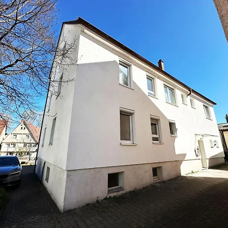 Worker Near Reutlingen Apartment Pfullingen